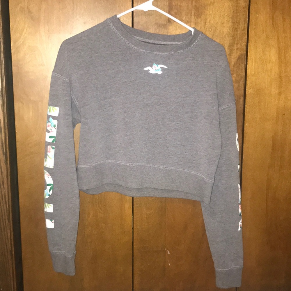 women’s gray hollister cropped sweatshirt